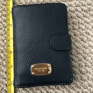 Small leather wallet